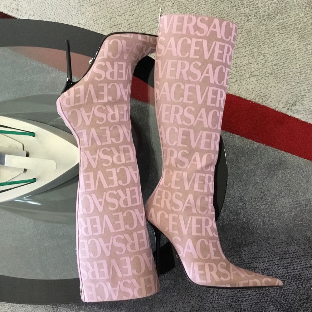 2024 110MM Versace Canvas Logo Boots Pink No Longer Avail & Price Is Firm‼️🔥